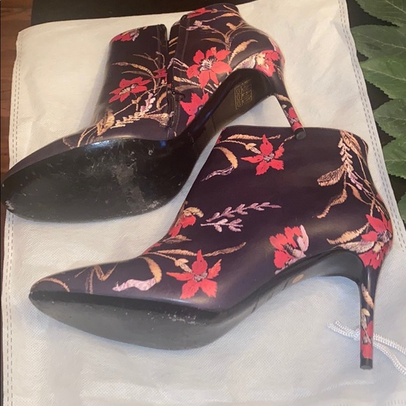 Balenciaga Floral Booties - Picture 2 of 3